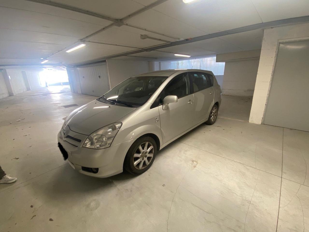 Toyota Corolla Verso 2.0 16V D-4D Sol