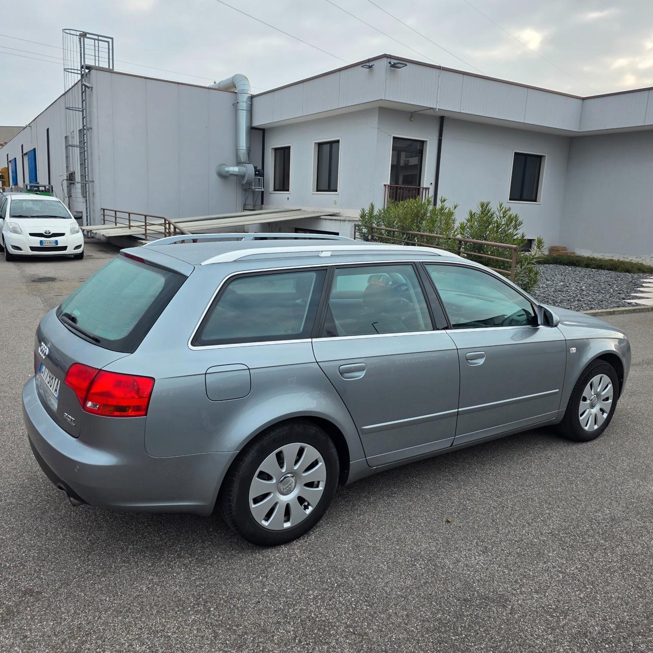 Audi A4 2.0 16V TFSI Avant quattro