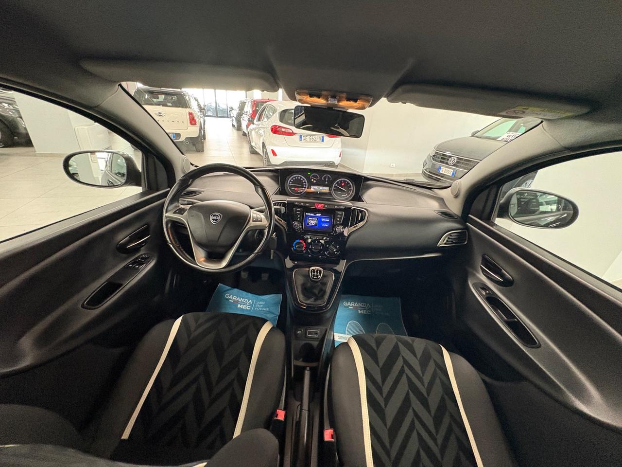 Lancia Ypsilon 1.2 benzina 69 CV 2016 km 95000