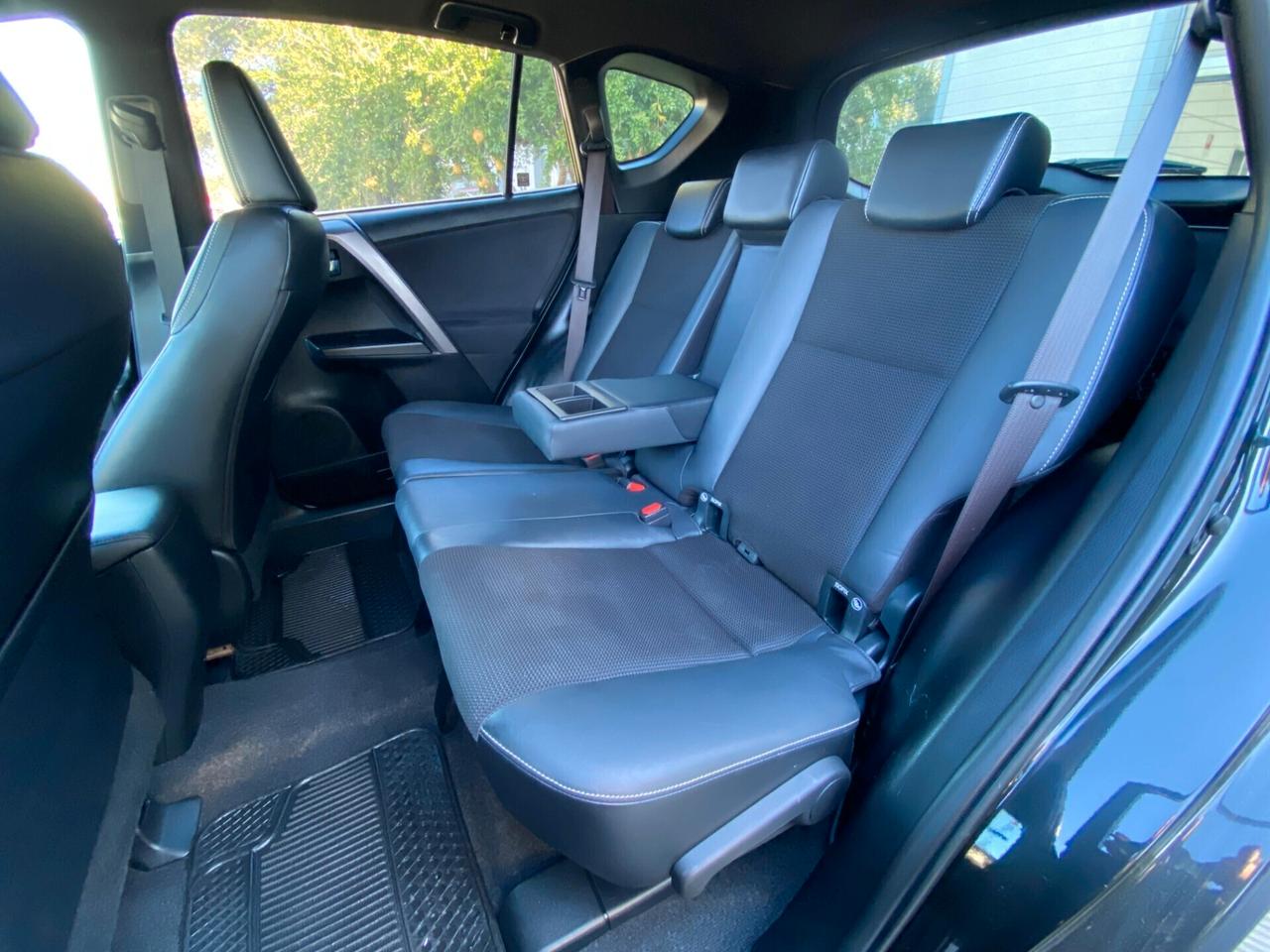 Toyota RAV 4 RAV4 2.0 D-4D 2WD Style