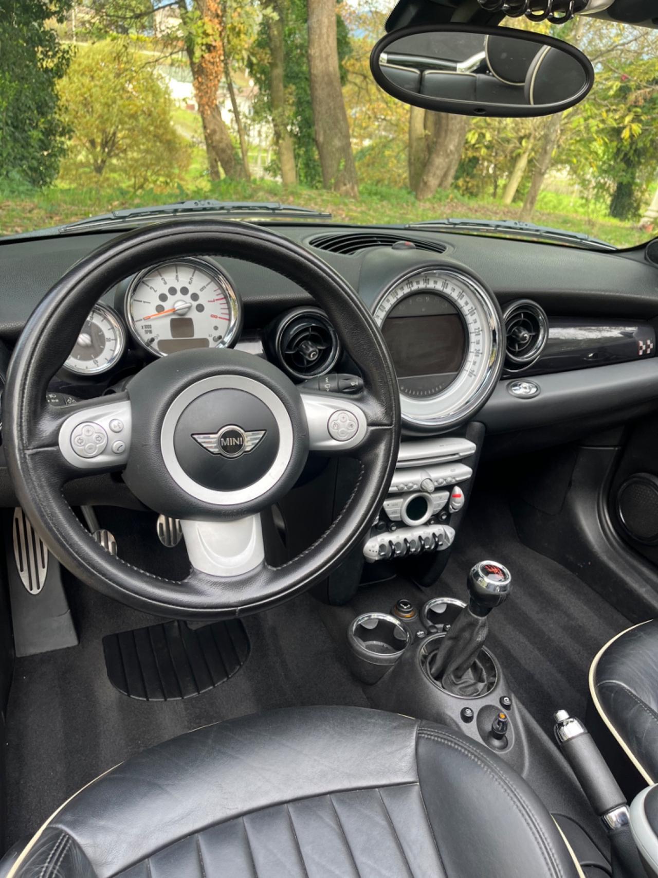 Mini COOPER S R57 CABRIO JOHN COOPER WORKS 211