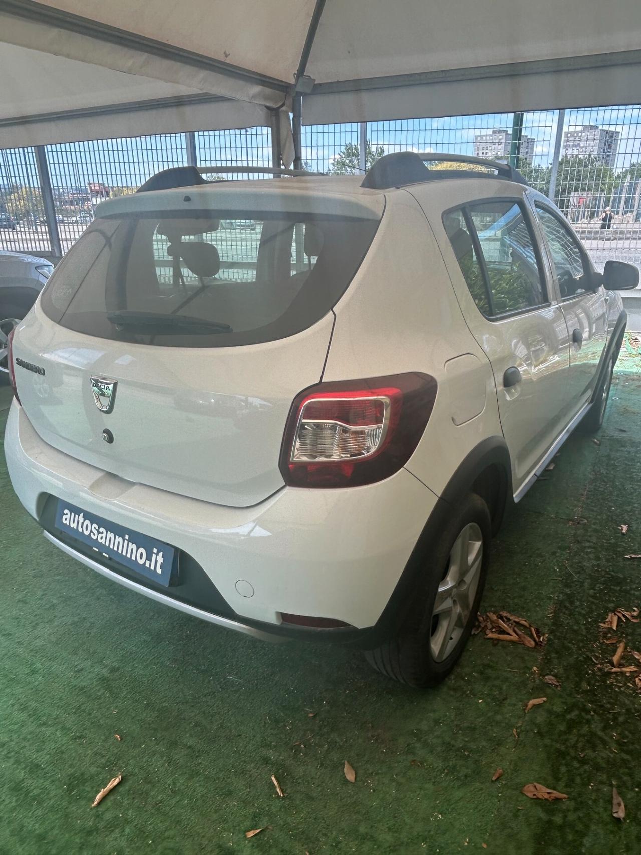 Dacia Sandero 0.9 TCe 12V T-GPL 90 Start&Stop SS Lauréate Family