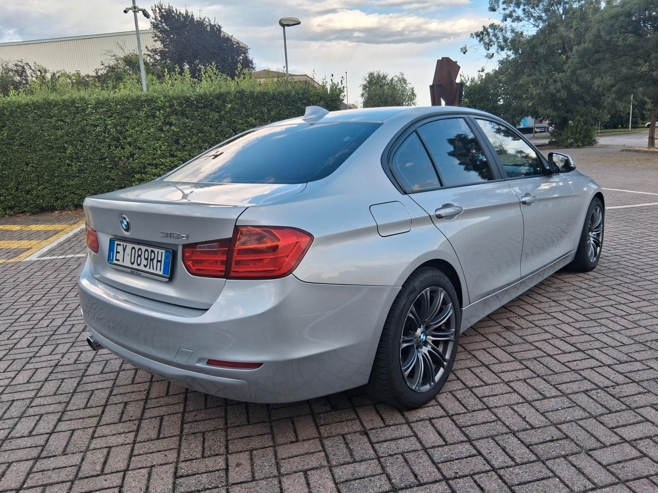 Bmw 318d Msport . CELL 320 147 1147..WUATSAPP 3276540940