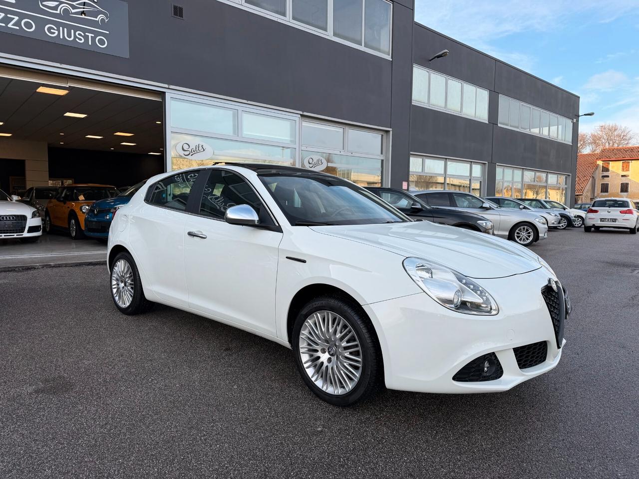 Alfa Romeo Giulietta 1.4 Turbo Full Optional Neopatentati