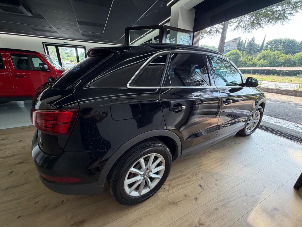 Audi Q3 2.0 TDI 120 CV S tronic Business