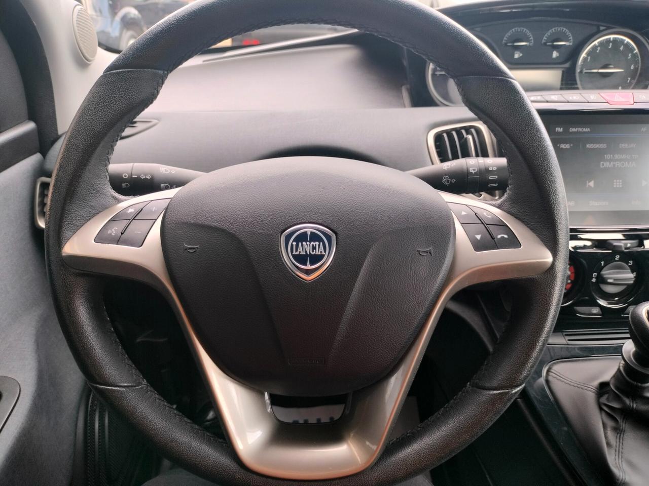 Lancia Ypsilon Hybrid Gold prezzo REALE