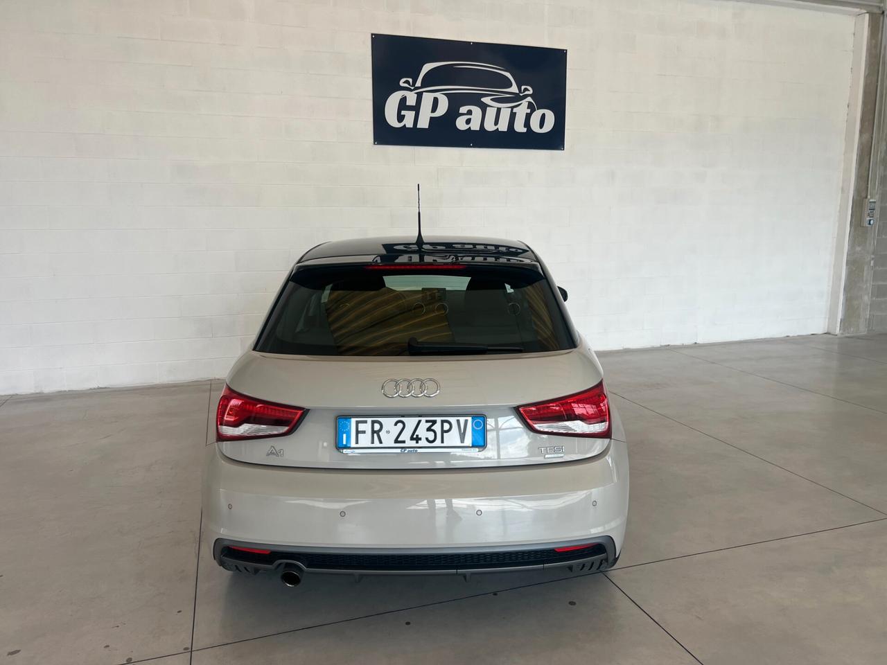 Audi A1 SPB 1.0 TFSI ultra S tronic S-LINE ESTERNO