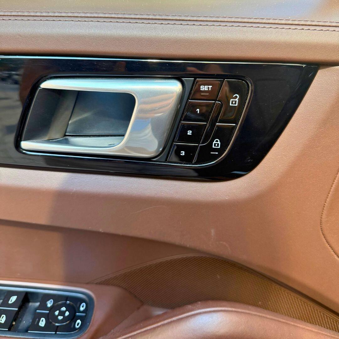 Porsche Cayenne 3.0 V6 E-Hybrid
