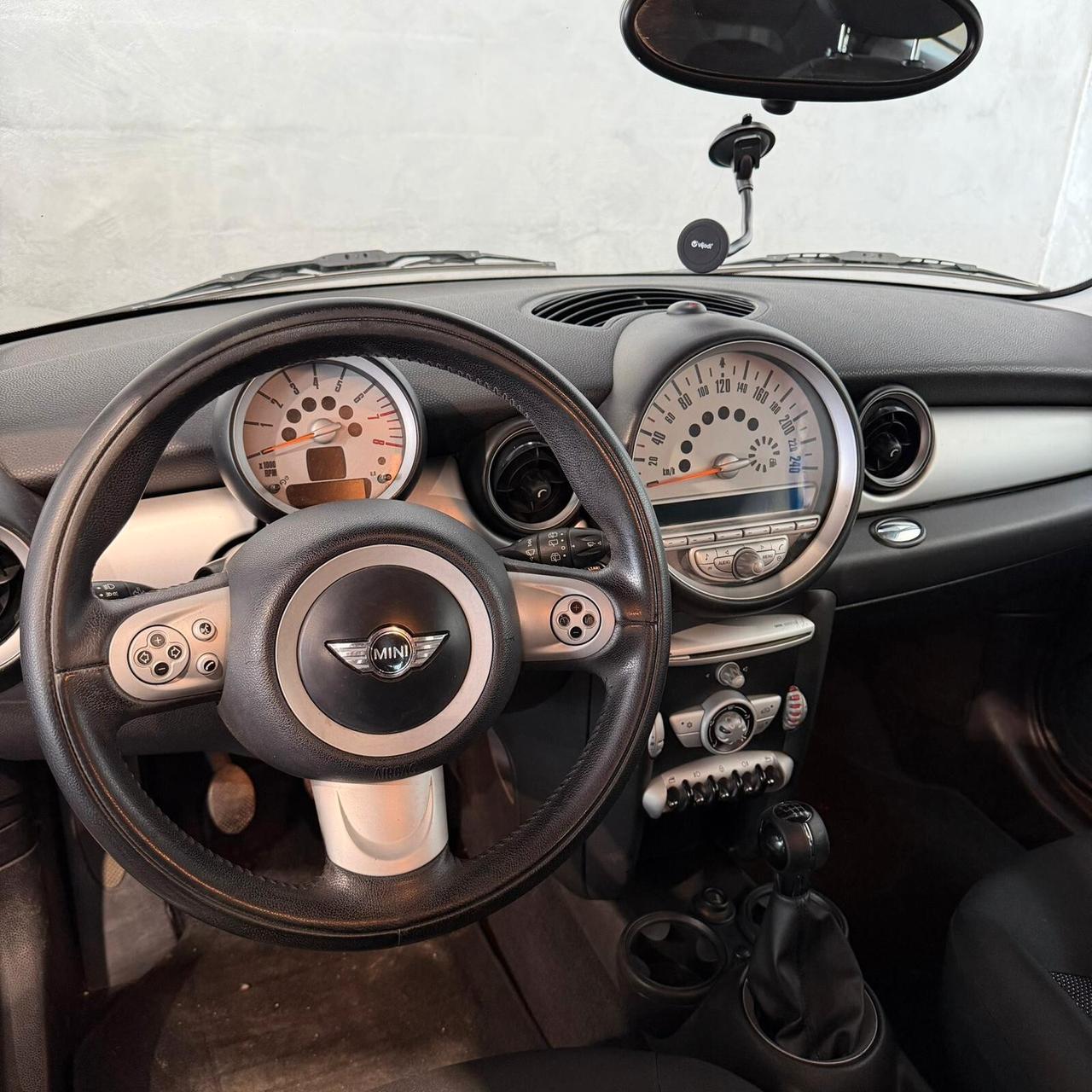 Mini Cooper 1.6 BENZINA NEOPATENTATI