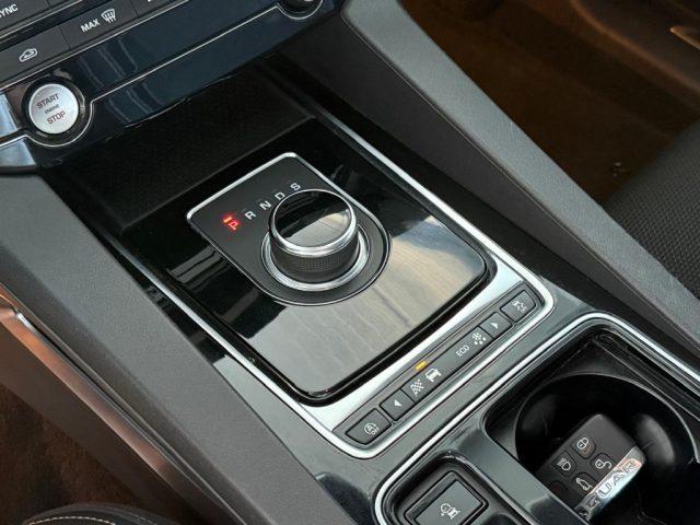JAGUAR F-Pace 2.0 D 180 CV aut. R-Sport
