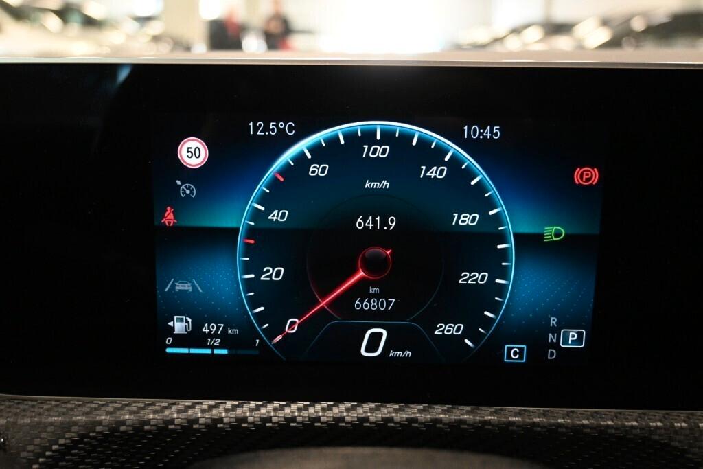 Mercedes-benz CLA 180 SHOOTING BREAK 180D 116CV AUTOMATIC BUSINESS SOLUTION ( FARI LED - PDC NAVI )