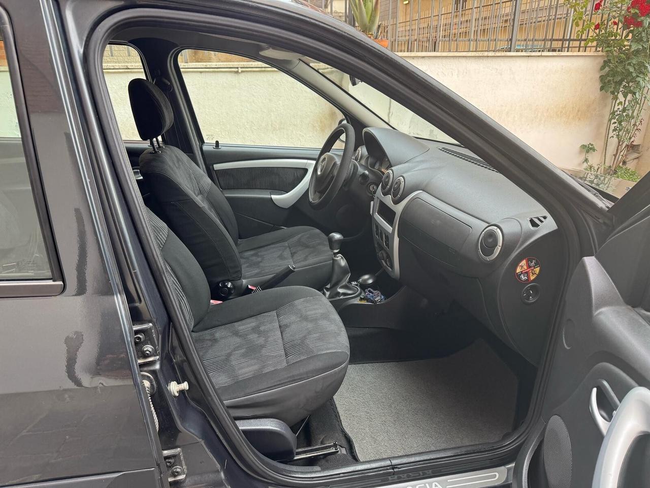 Dacia Logan 1.6 85cv GPL 7 POSTI