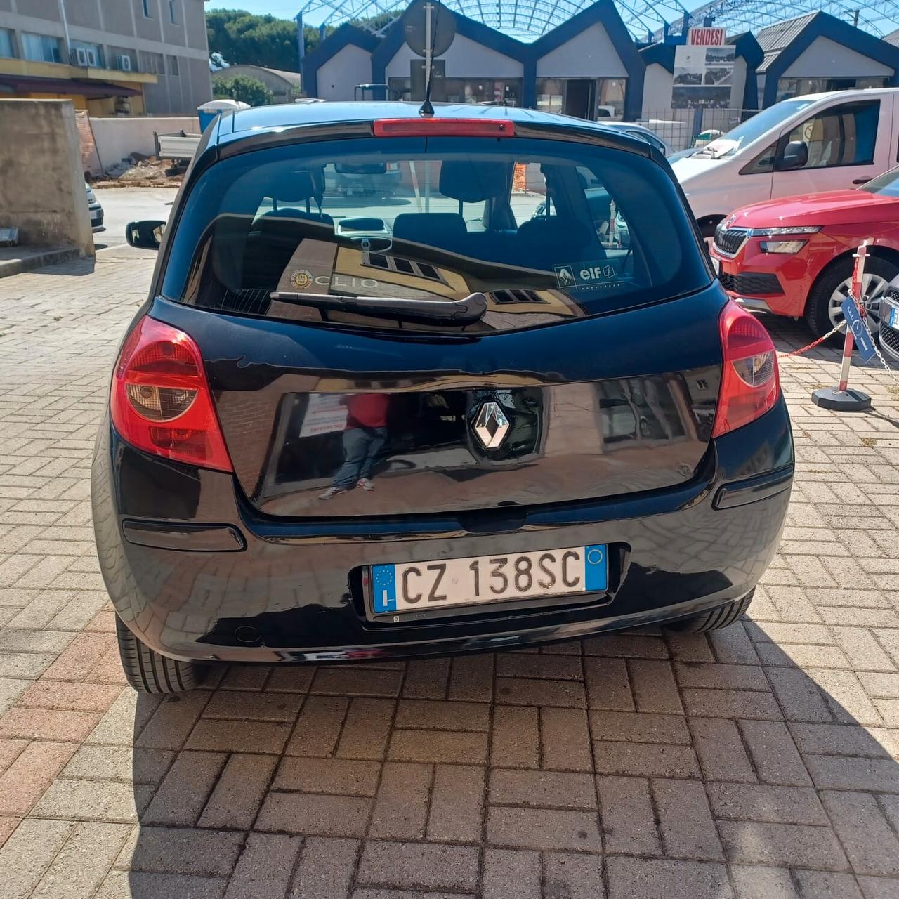 88.188 KM CLIO 1.2 PER NEOPATENTATI PERFETTA