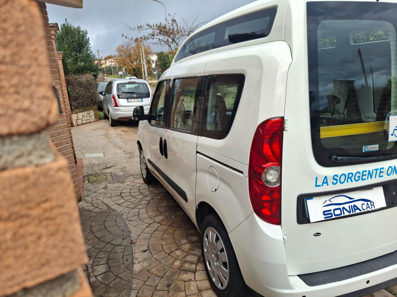 Fiat Doblo Doblò 1.6 MJT 16V 90CV tetto alto pedana elettrica trasporto disabili