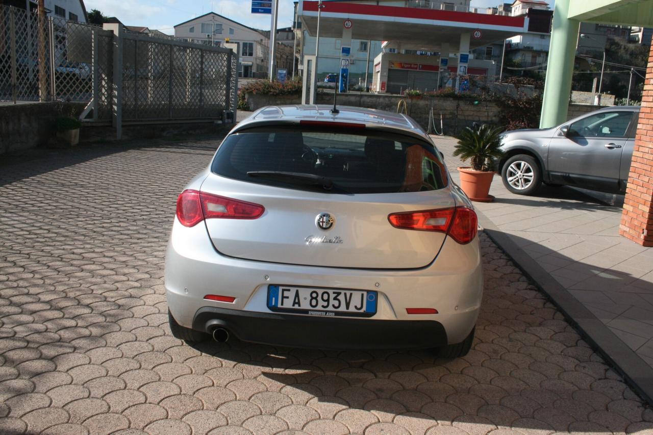 Alfa Romeo Giulietta 1.6 JTDm-2 120 CV Distinctive