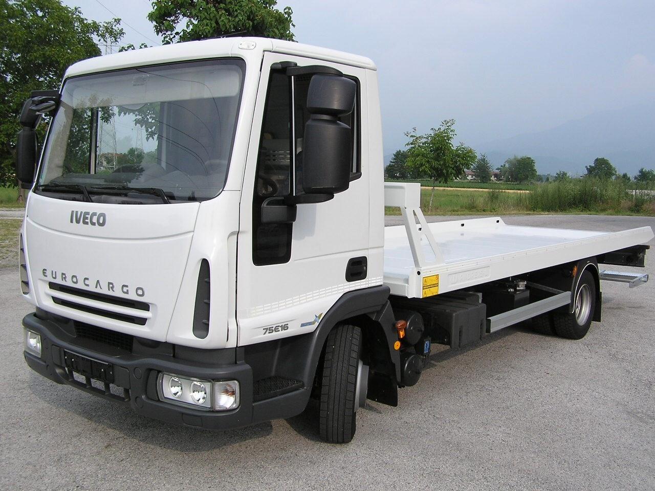 Carro attrezzi Eurocargo 100E19P pianale scarrabile e forca nuovo