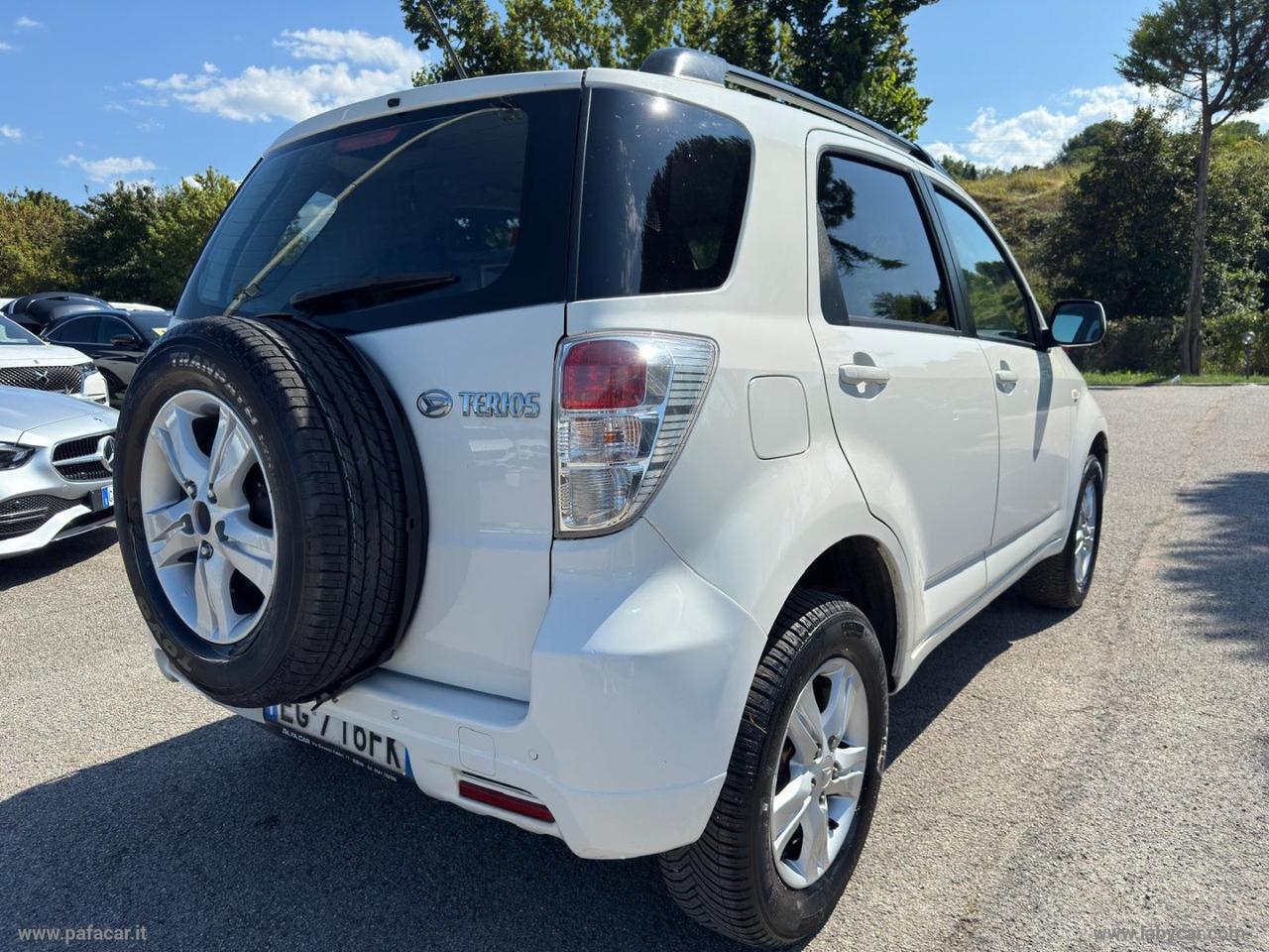 DAIHATSU Terios 1.5 2WD B You Five Think Pink