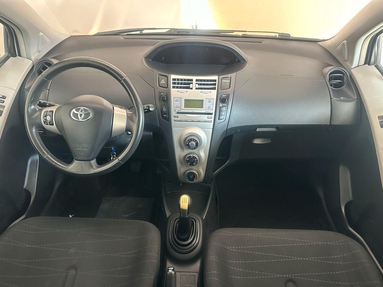 Toyota Yaris 1.3 5 porte Sol