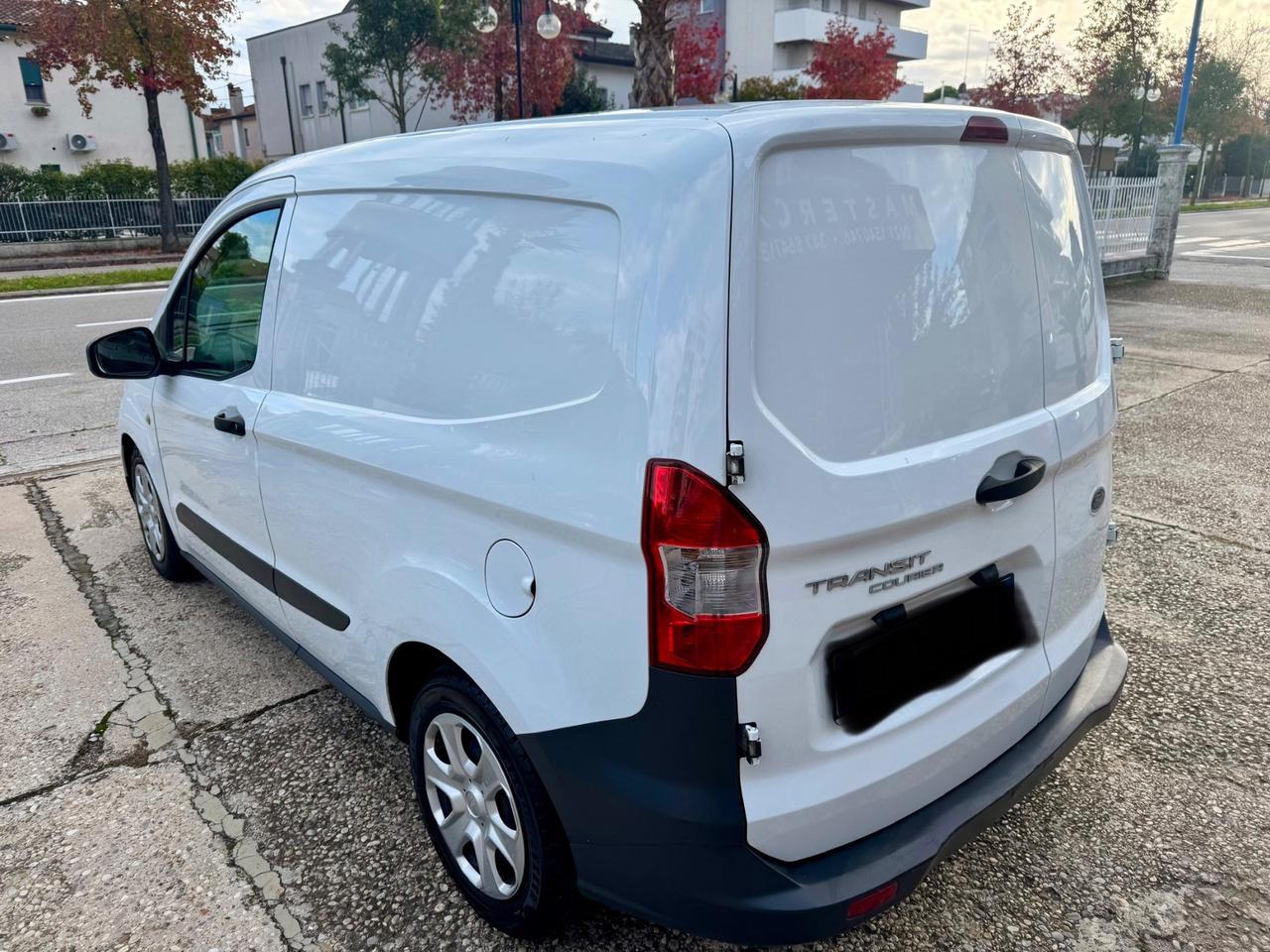 Ford Transit Courier 1.5 TDCi 75CV (PERMUTO)