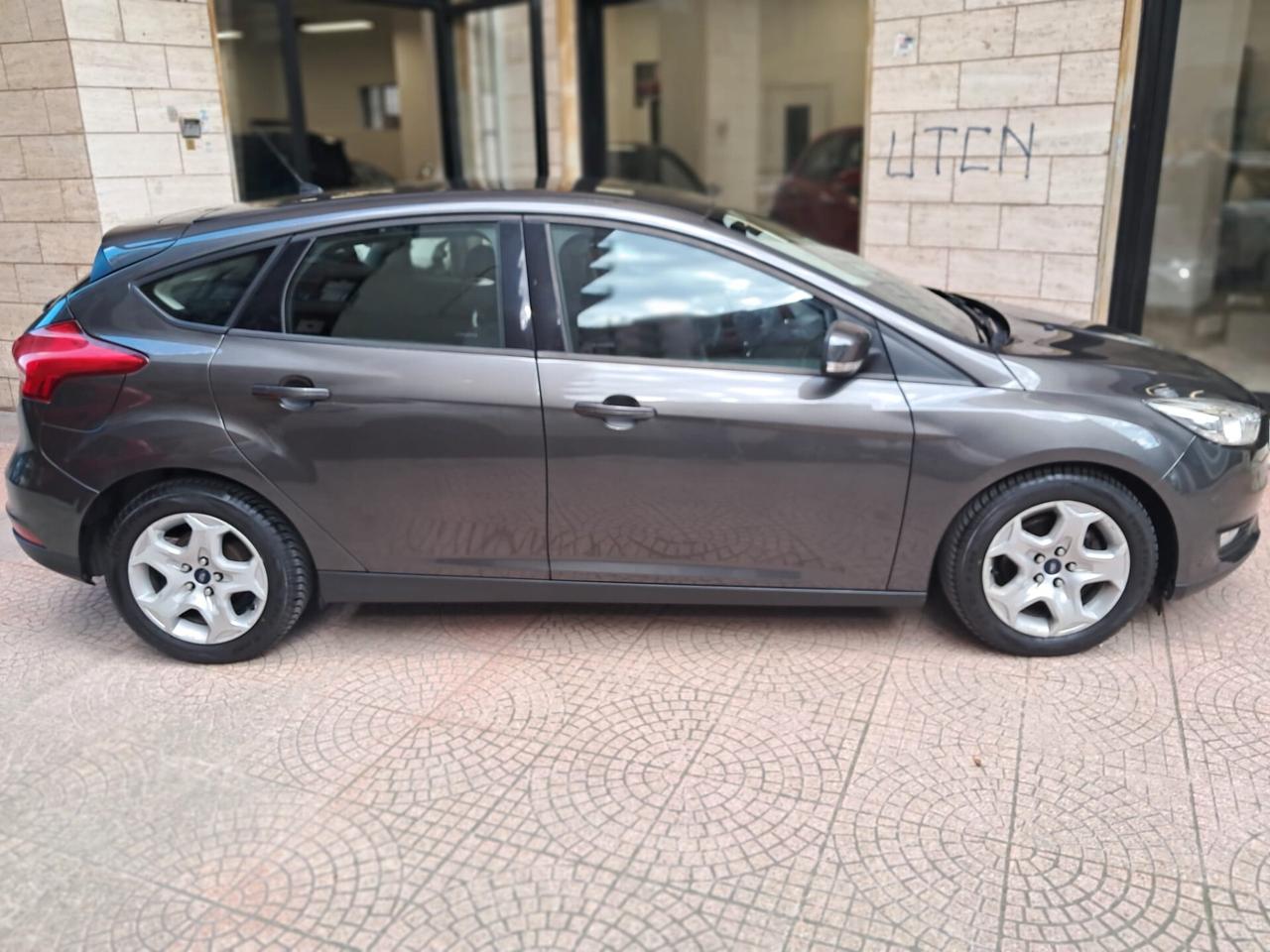 FORD FOCUS 1.5 TDCI 95CV-UNIPRO+NAVY-Euto7490