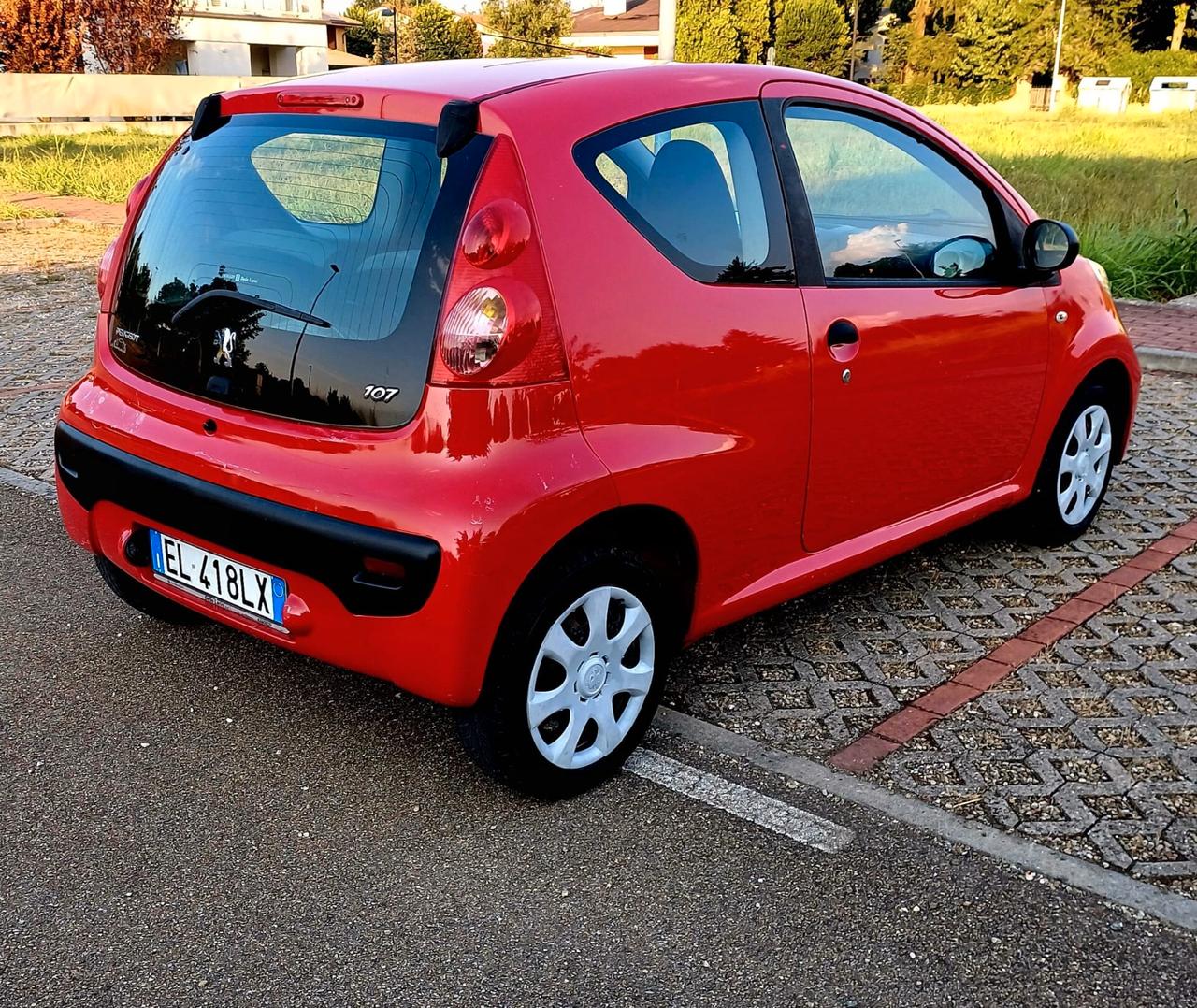 Peugeot 107 1.0 68CV 3p. Active anno 2012