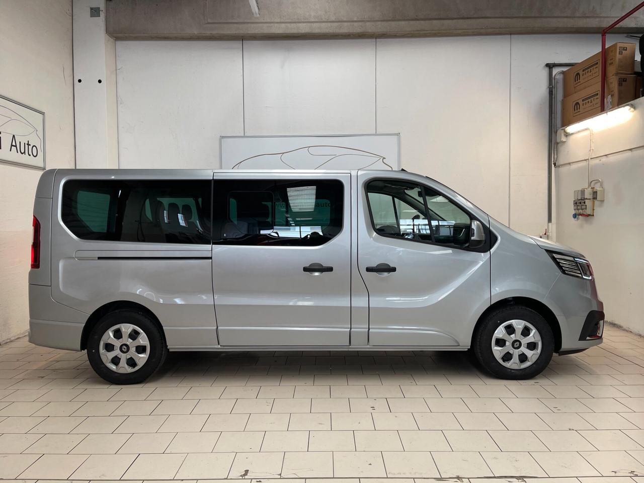 Renault Trafic PL Equilibre 9 posti 2.0 dCi c.man-LEGGI SOTTO