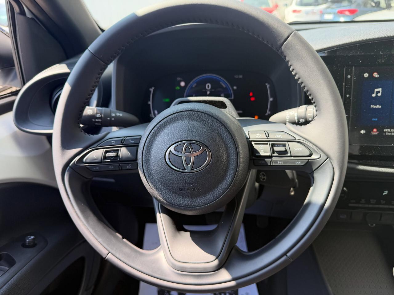 TOYOTA AYGO X FULL HYBRID