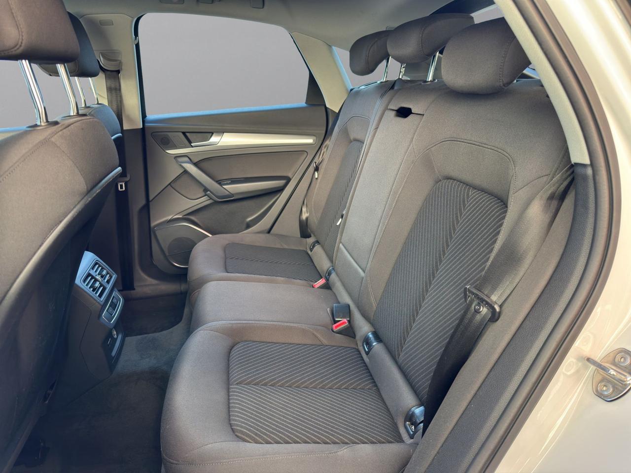 Audi Q5 Sportback 40 2.0 tdi mhev 12V Business