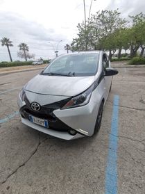 Toyota Aygo 1.0 VVT-i 69 CV 5P. x-wave 2015