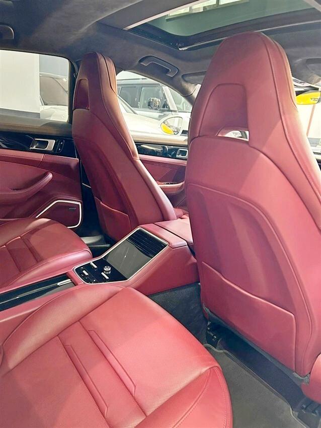 Porsche Panamera 4.0 Turbo