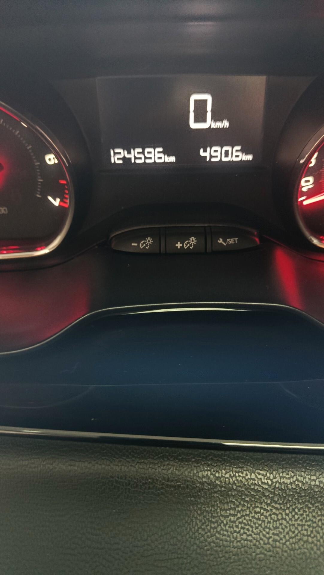 Peugeot 208 1.2 VTi 82 CV 5 porte Allure