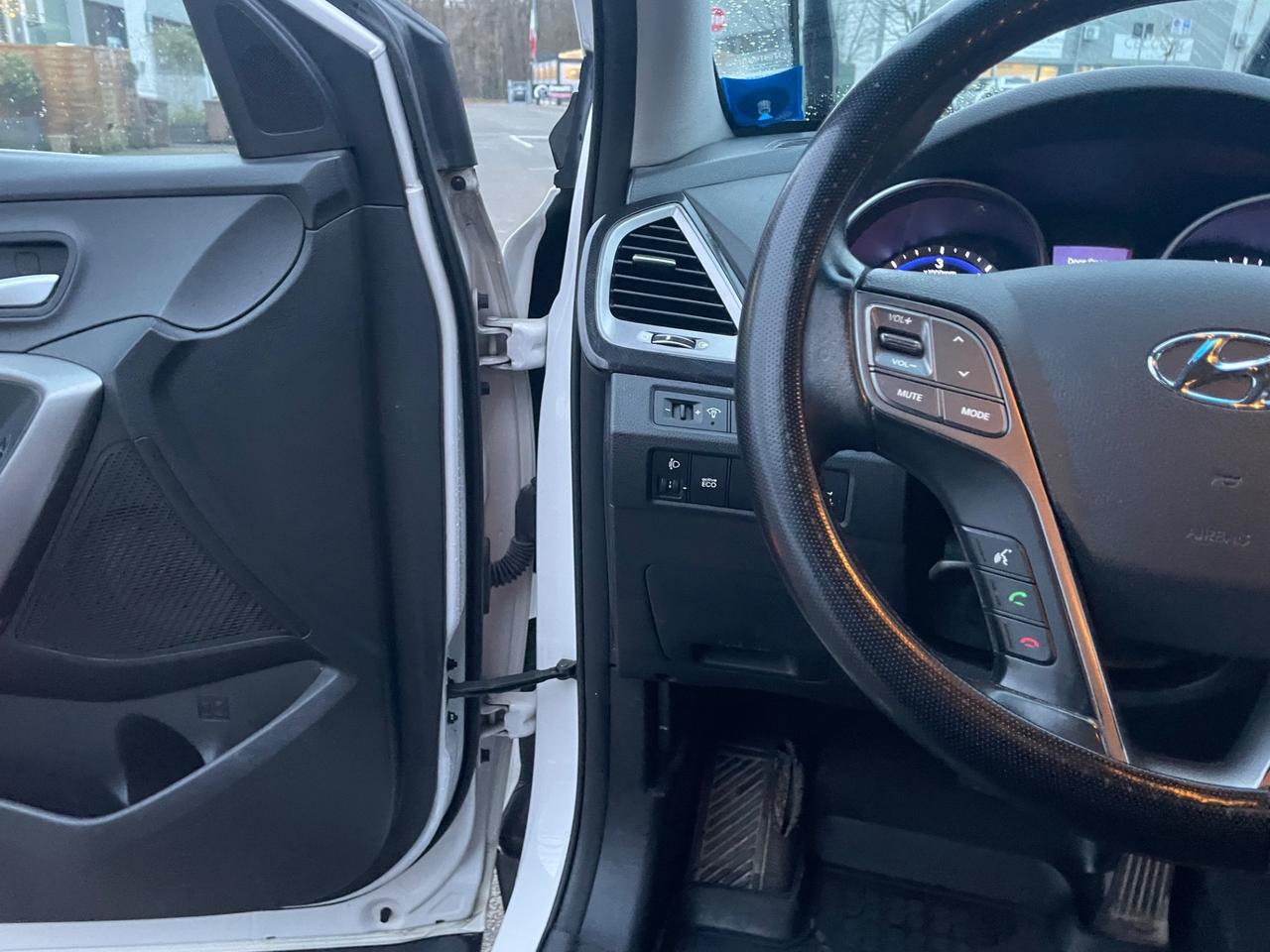 Hyundai Santa Fe 2.2 CRDi 4WD *Automatik*Pelle*Nqvi*