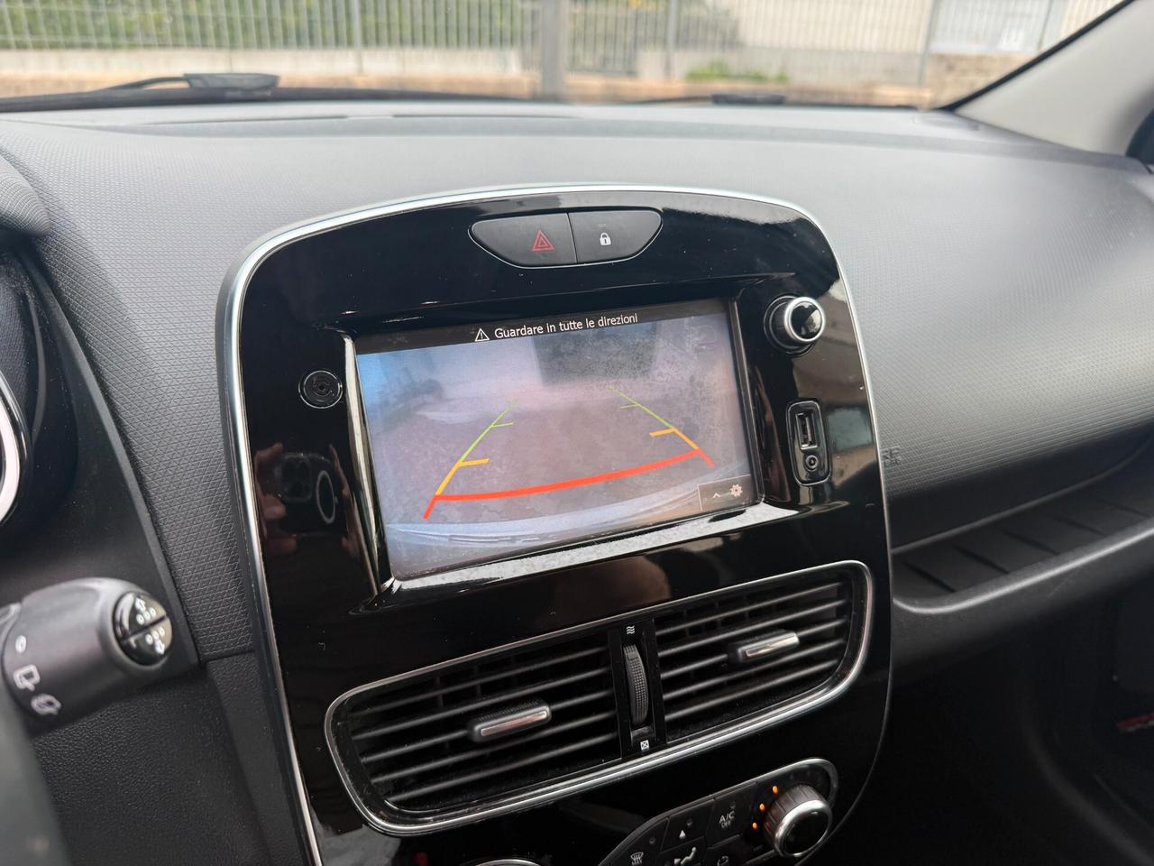 Renault Clio IV 2017 1.5 dci energy Intens 75cv FullLed Navi RetroCam Pelle