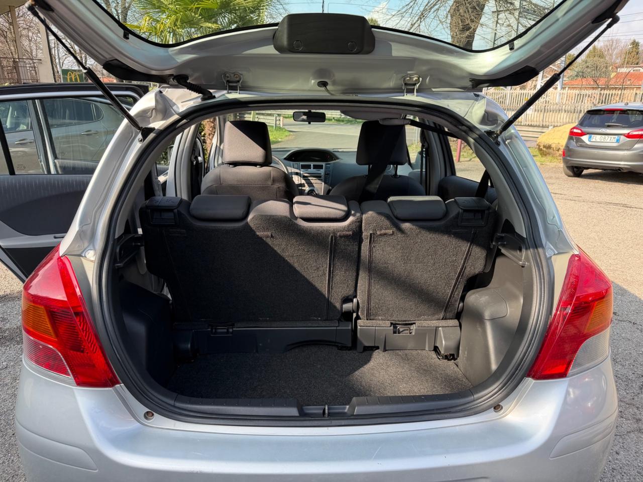 Toyota Yaris 1.3 5 porte