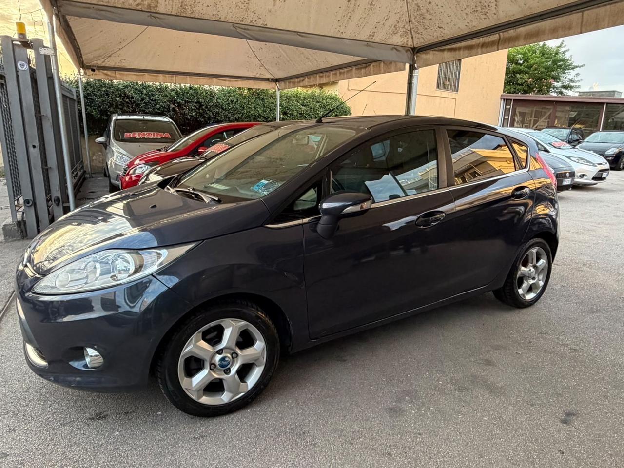 Ford Fiesta 1.4 TDCi 70CV 5 porte Titanium