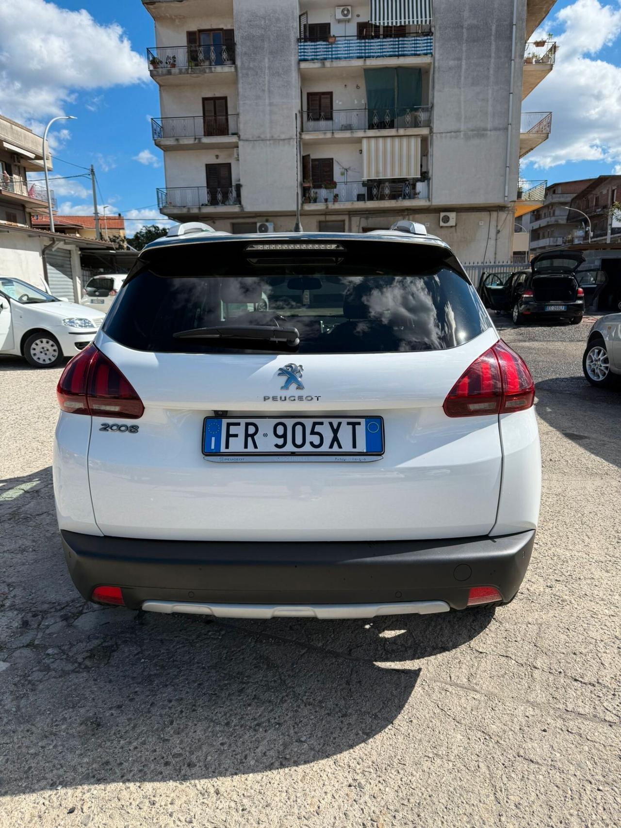 Peugeot 2008 BlueHDi 100 S&S Allure