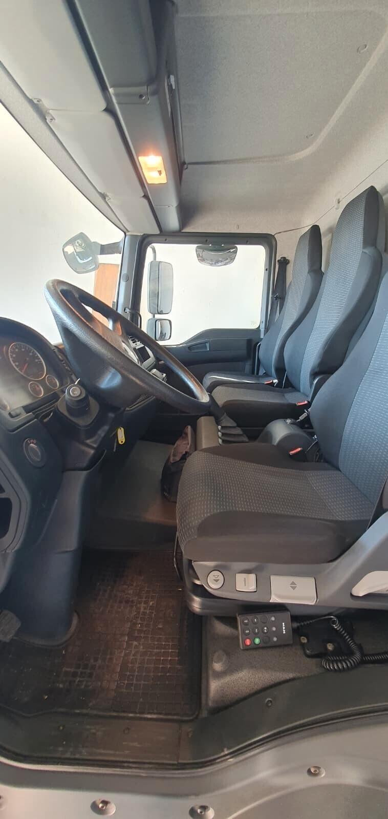 Man 8.180 con cassa in lega
