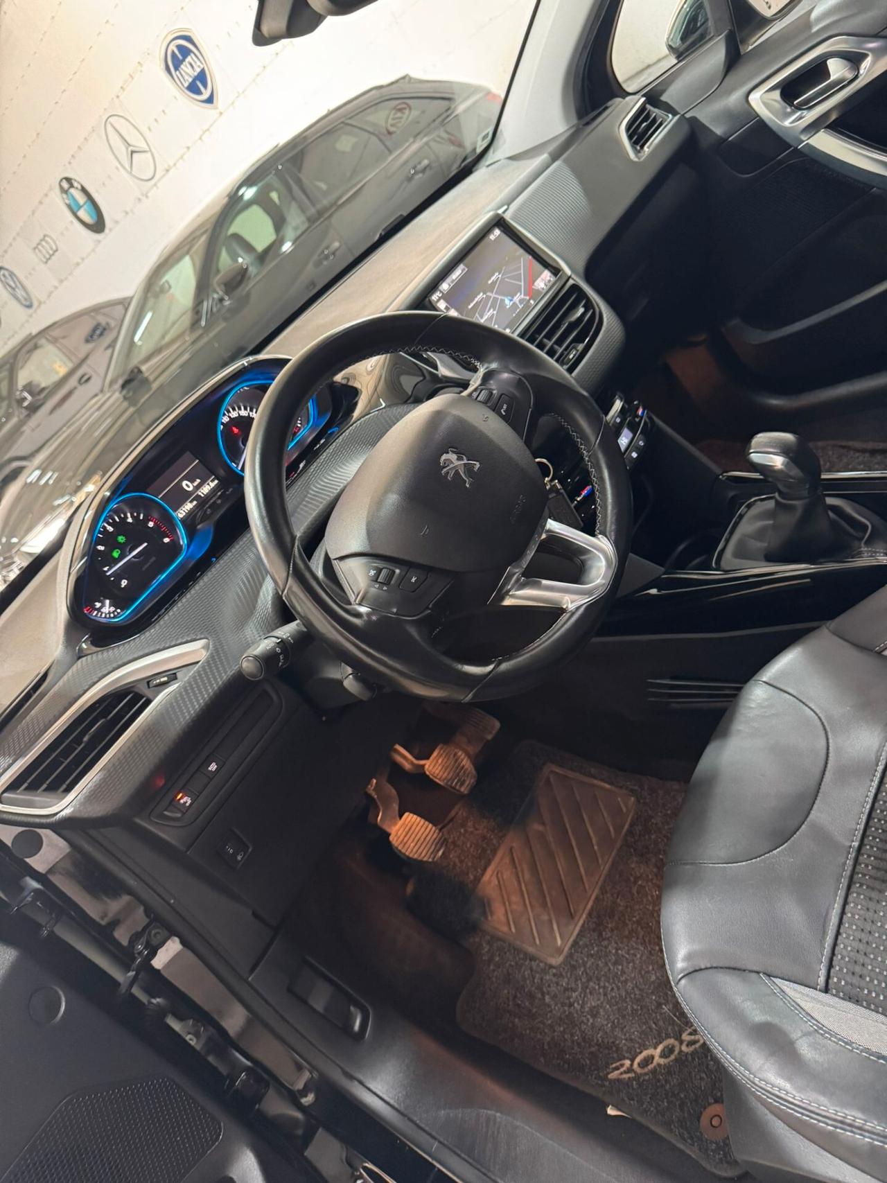 Peugeot 2008 BlueHDi 100 Allure