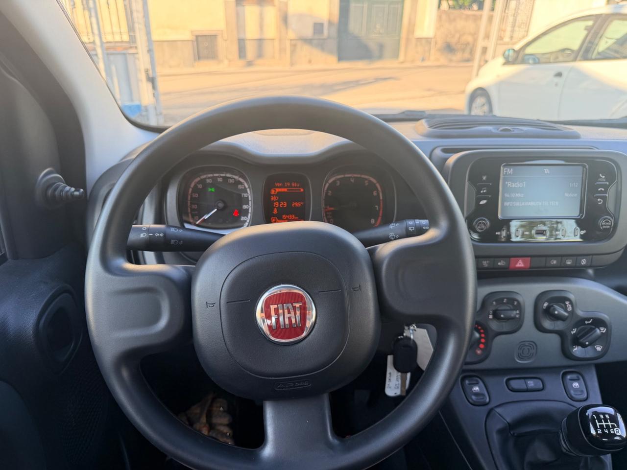 Fiat Panda 1.0 FireFly Hybrid 15.000 KM