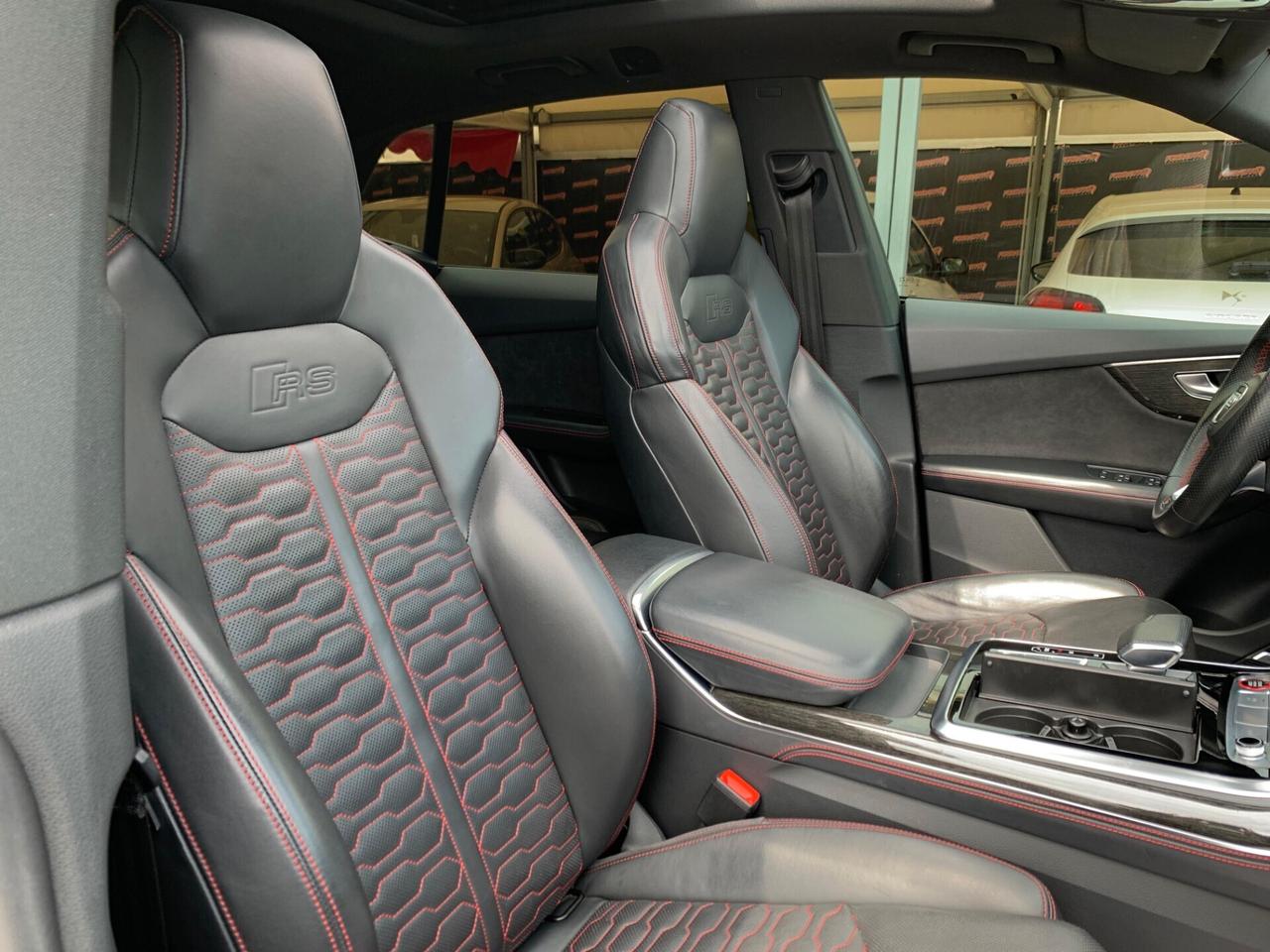 Audi Q8 RS TFSI V8 quattro tiptronic