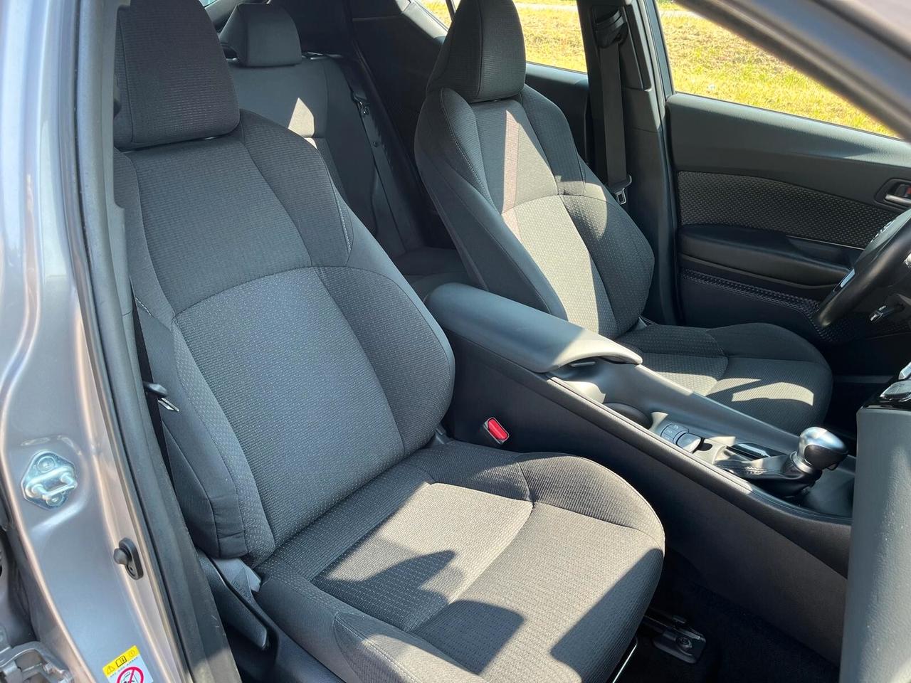 Toyota C-HR 1.8 Hybrid E-CVT Active