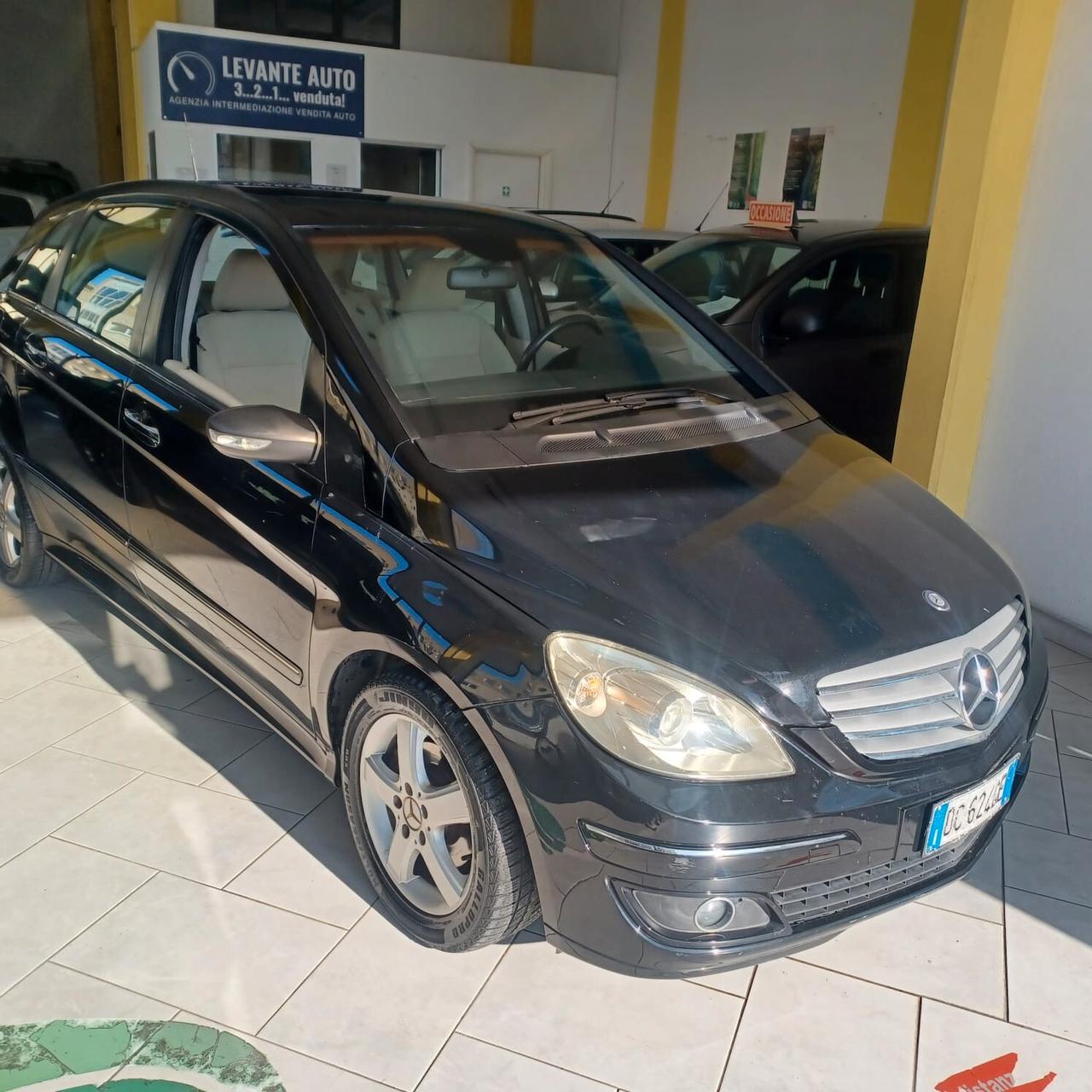 136.428 km CLASSE B 180 PERFETTA 1 2MESI GARANZIA