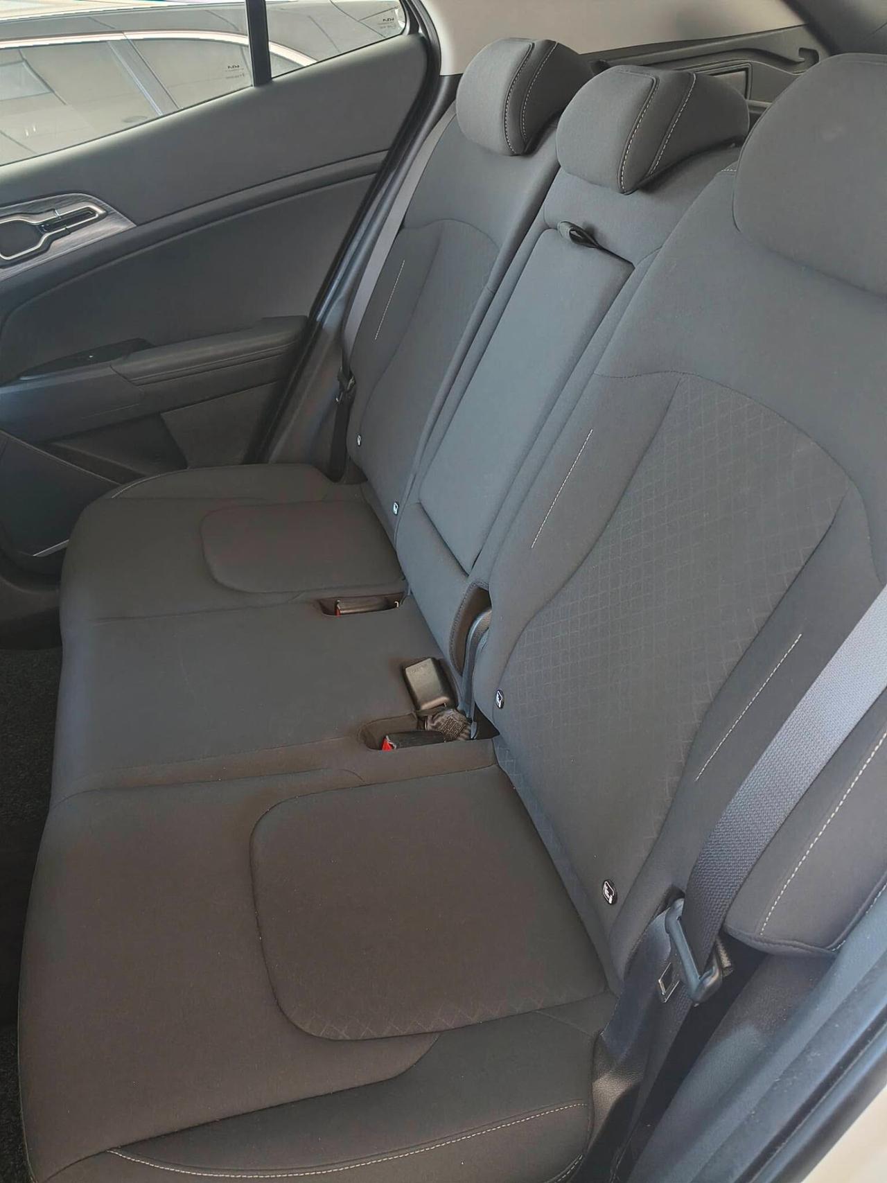 Kia Sportage 1.6 CRDi MHEV Business