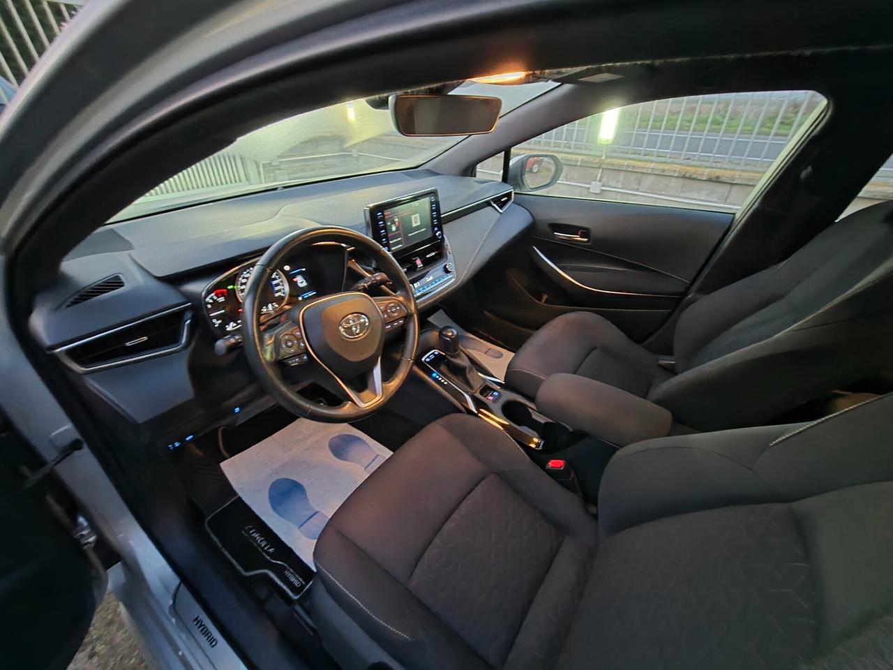 Toyota Corolla Touring Sports 1.8 Hybrid Business Tech