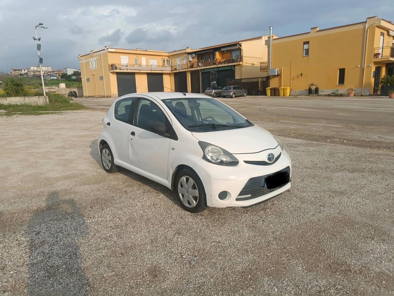 Toyota Aygo 1.0 12V VVT-i 5 porte Active Connect