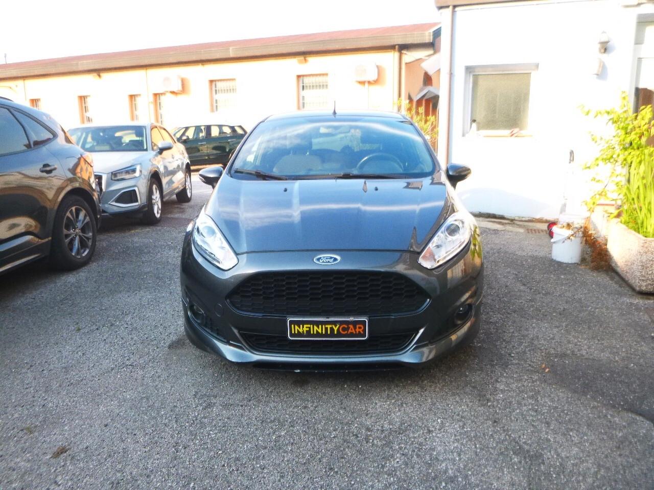 Ford Fiesta 1.5 TDCi 75CV 5 porte ST-Line NEOPATENTATI