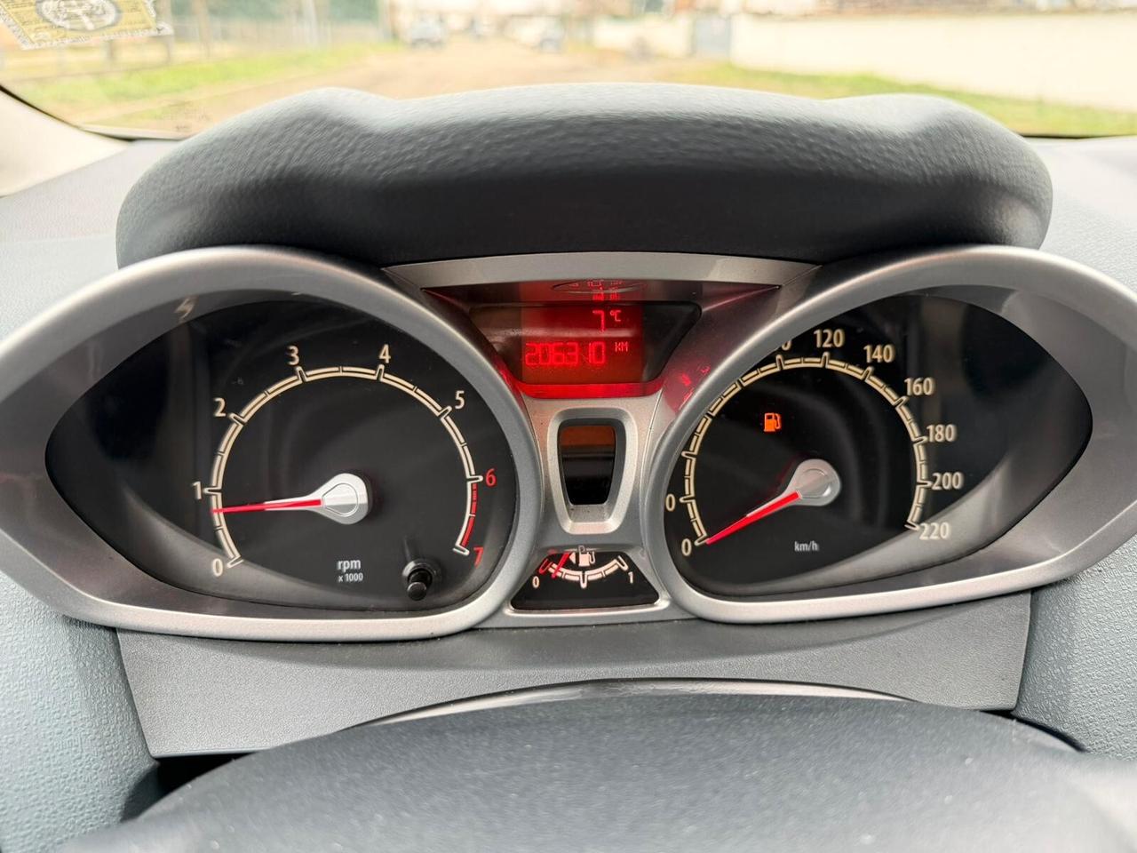 Ford Fiesta 1.4 5 porte GPL Titanium