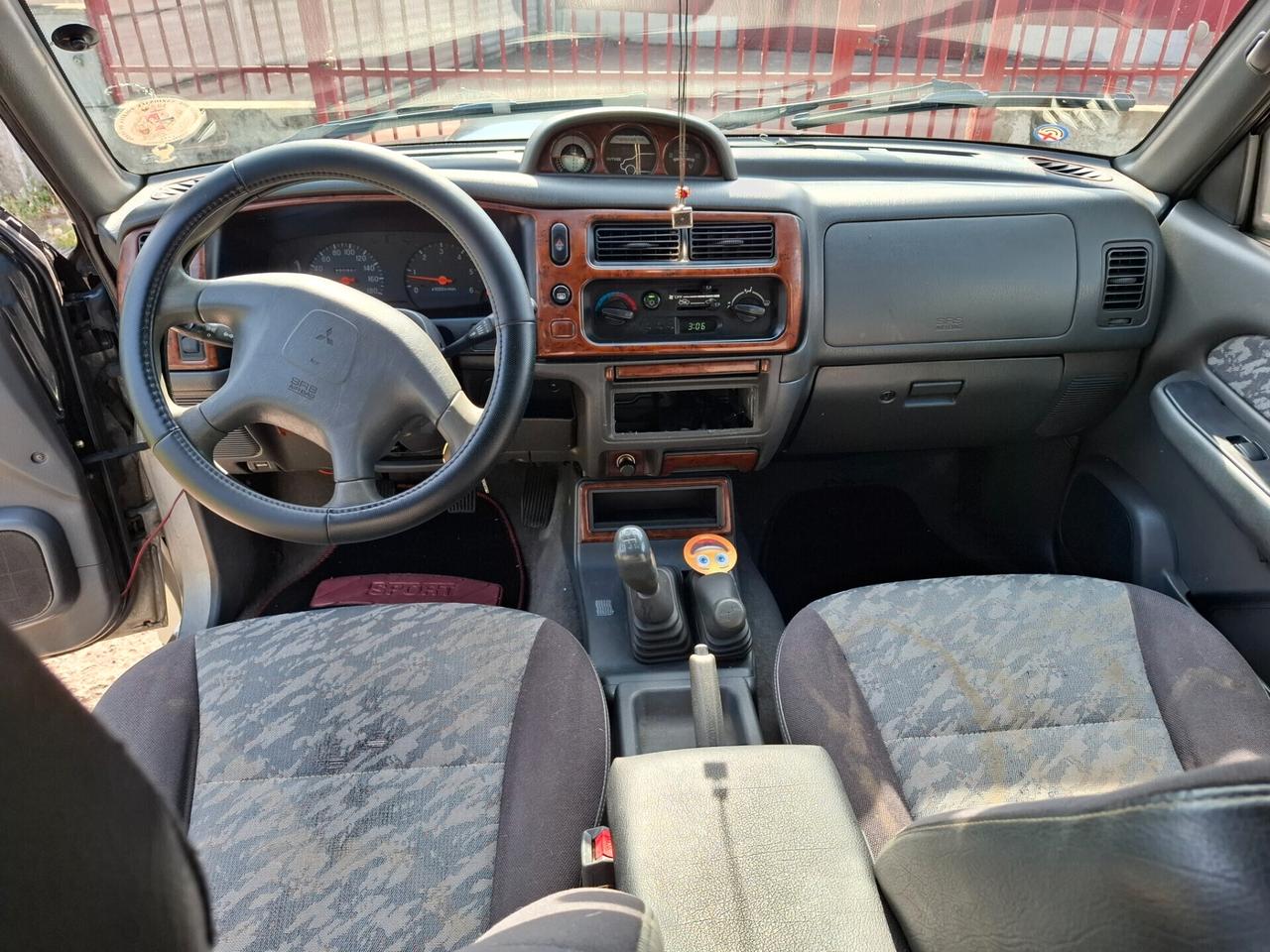 Mitsubishi L200 2.5 TDI 4WD Club Cab Pick-up GLS