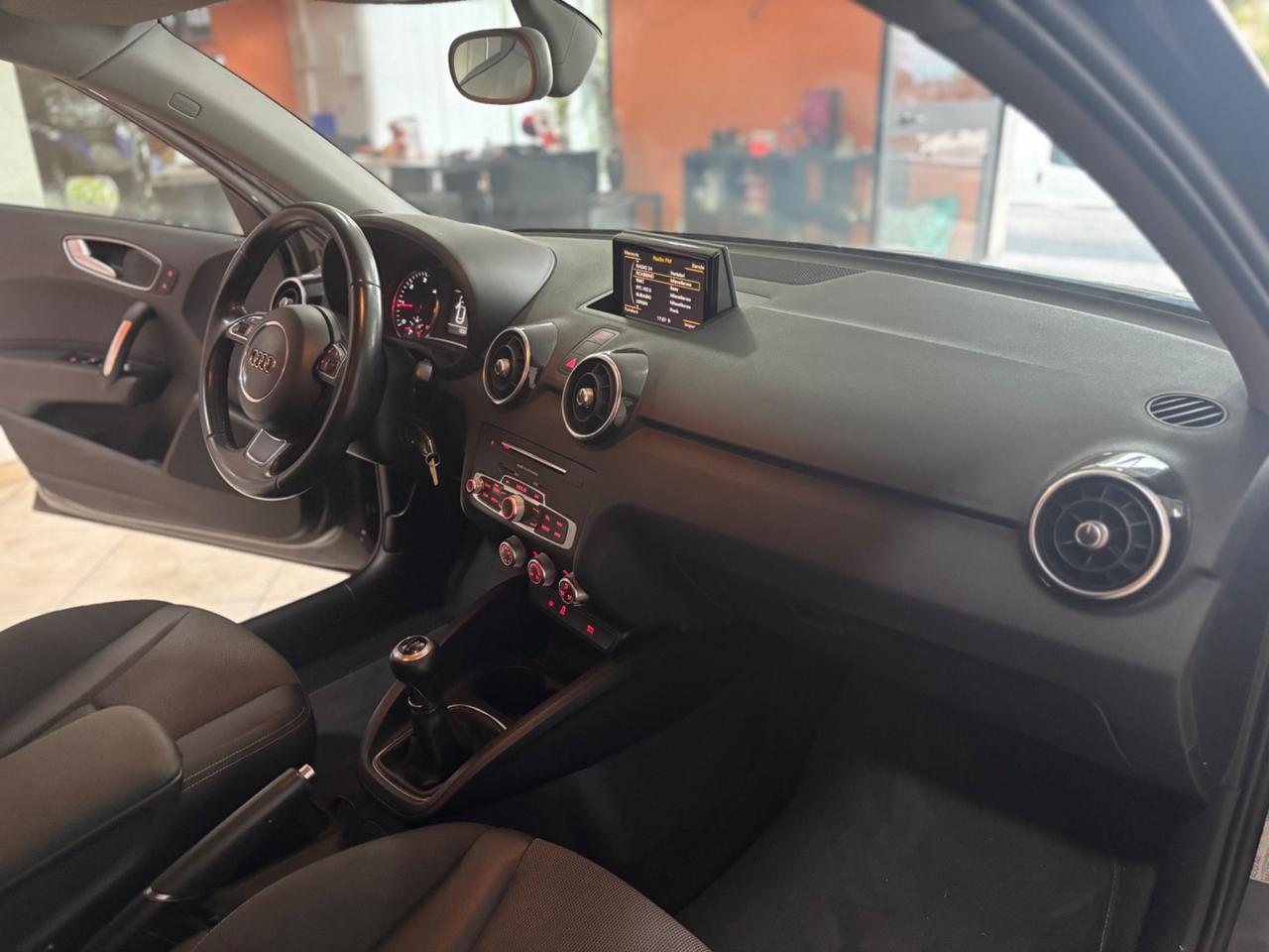 Audi A1 SPB 1.6 TDI 116 CV Sport ok neopatentati
