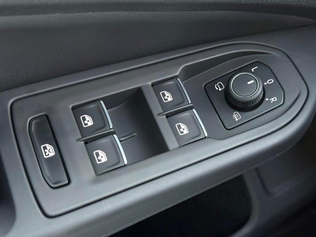 Volkswagen Golf 8 GTI 2.0 TSI 245 CV